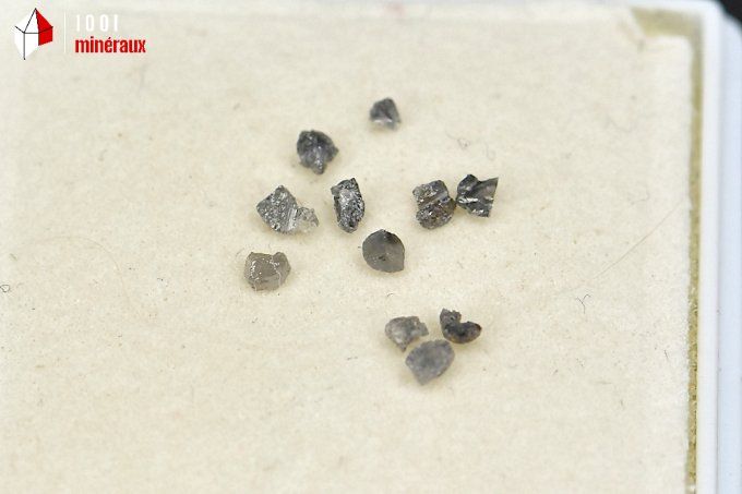 diamant_cristaux_mineraux