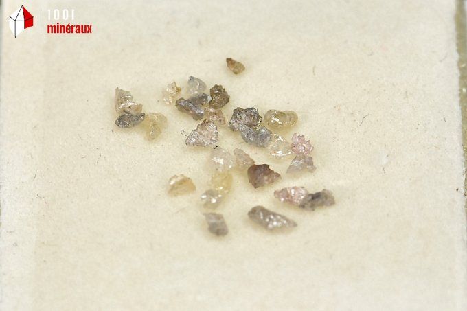 diamant_cristaux_mineraux