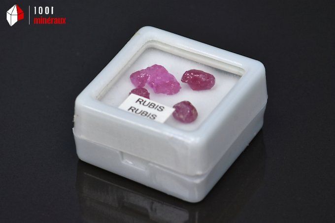 Corindon Rubis - Madagascar - minéraux bruts 7 mm / 1,01g / AX504