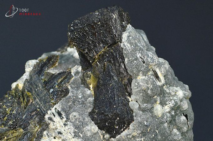 magnifique epidote sur prehnite