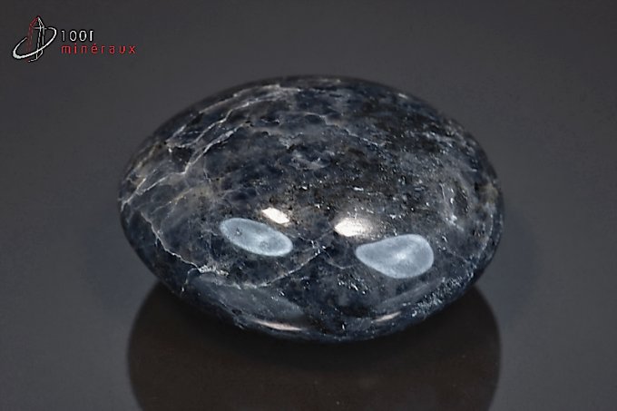 cordierite-mineraux-cristaux