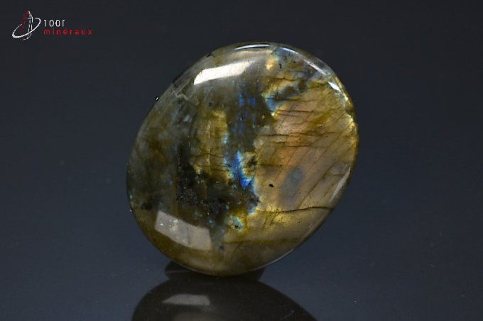 galet de labradorite polie