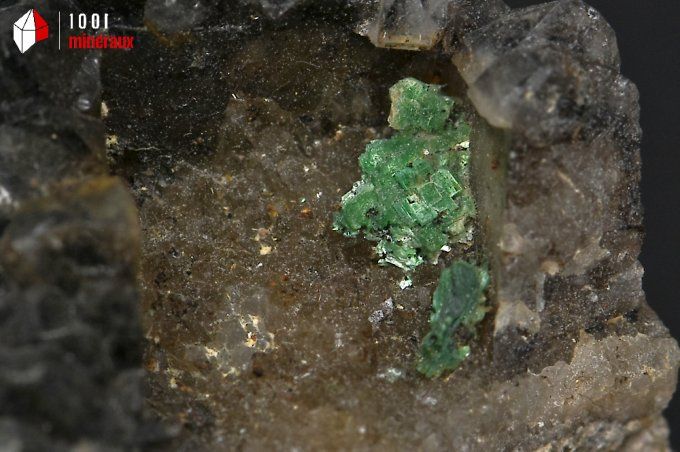quartz_morion_torbernite_mineraux_cristaux