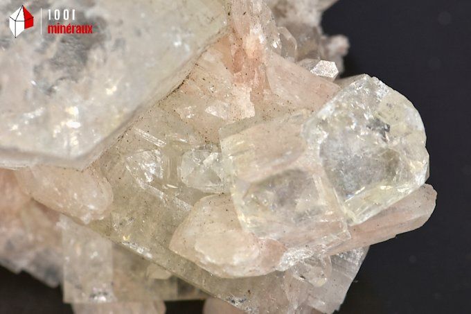 apophyllite_stilbite_mineraux_cristaux