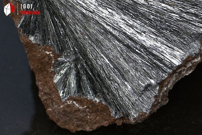 pyrolusite_mineraux_cristaux