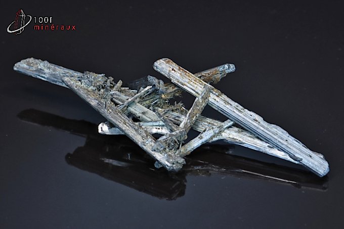 stibine-stibnite-mineraux-cristaux