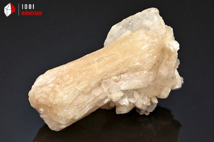 stilbite_apophyllite_mineraux_cristaux