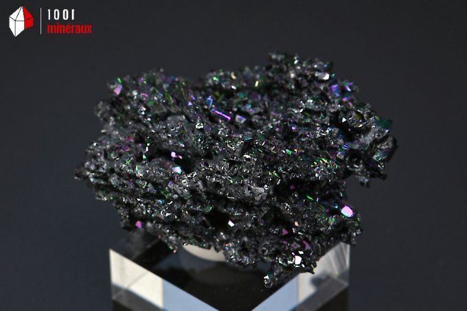 carborandite_mineraux_cristaux