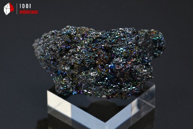 carborandite_mineraux_cristaux