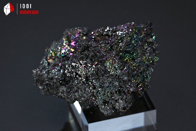 carborandite_mineraux_cristaux