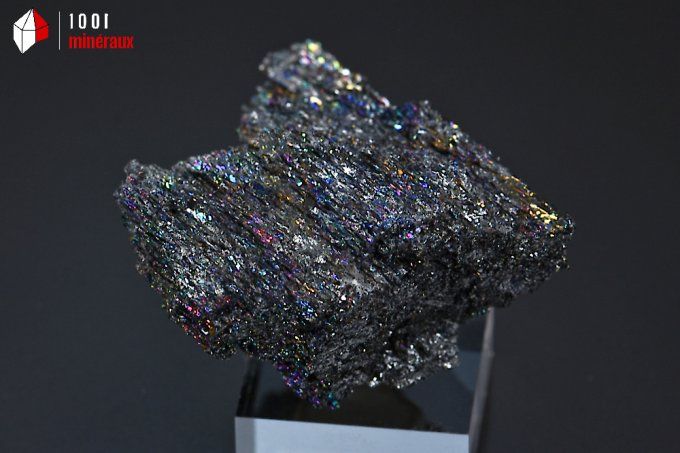 carborandite_mineraux_cristaux