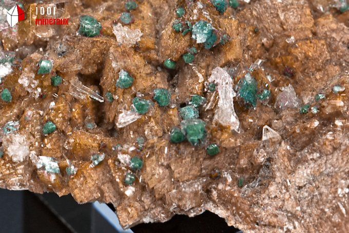 ankerite_malachite_mineraux_cristaux
