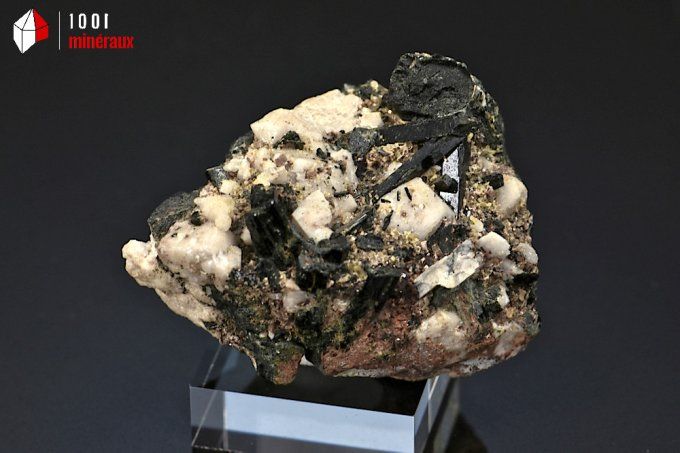 aegirine_orthose_mineraux_cristaux