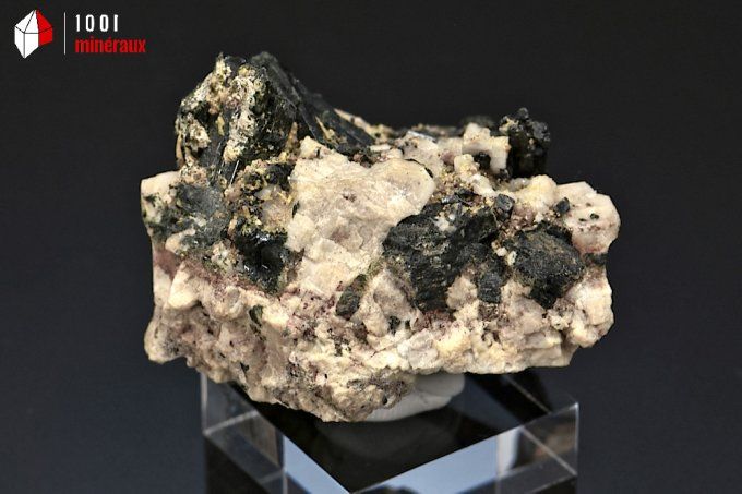 aegirine_orthose_mineraux_cristaux