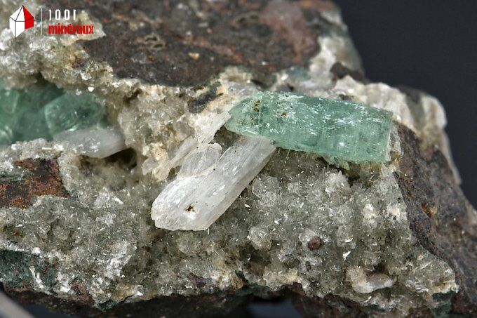 apophyllite_stilbite_mineraux_cristaux