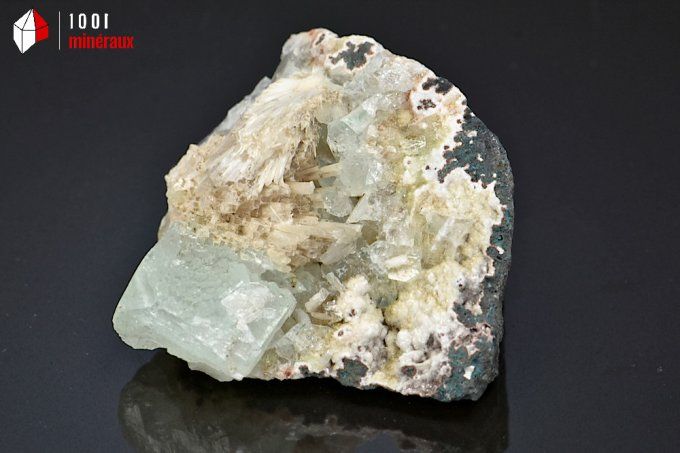 apophyllite_scolecite_mineraux_cristaux