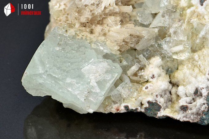 apophyllite_scolecite_mineraux_cristaux