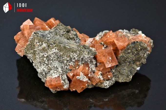 chabazite_calcium_mineraux_cristaux