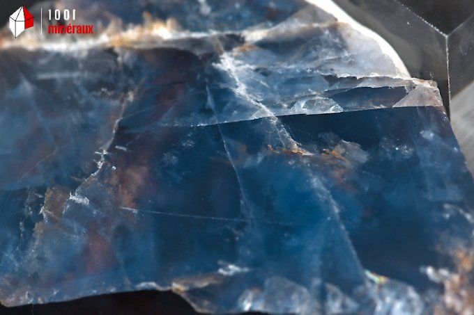 cristal de fluorine bleue translucide