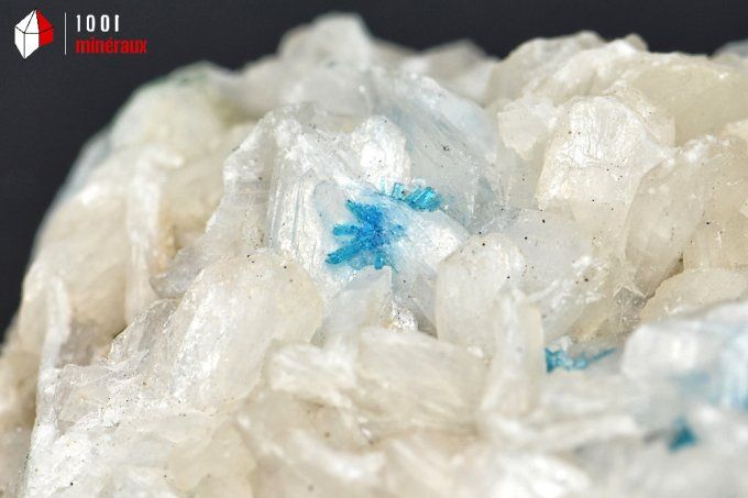 cavansite_mineraux_cristaux