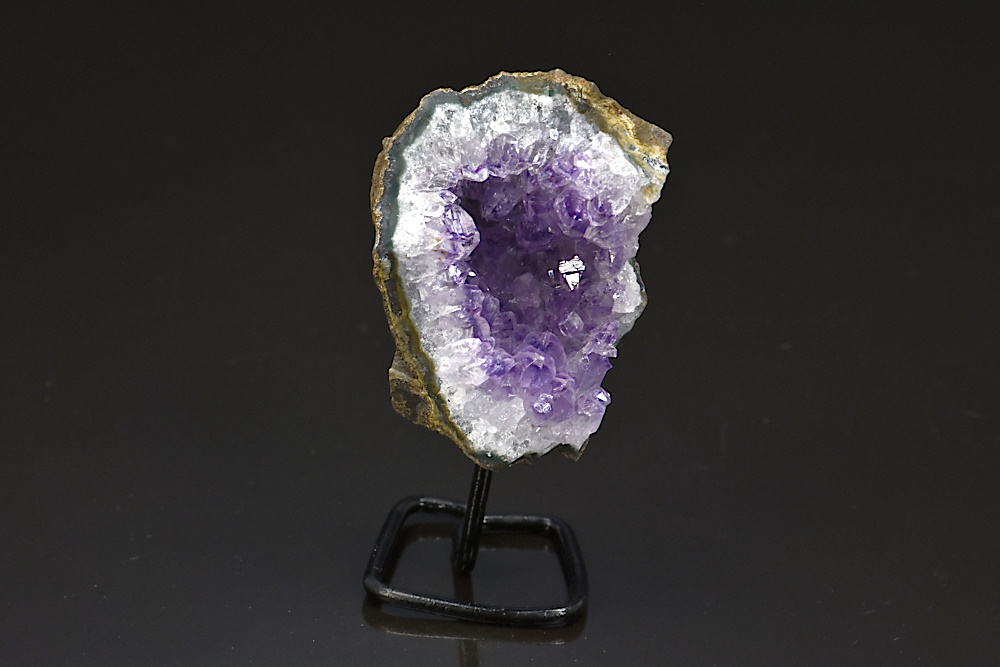 Améthyste sur socle Améthyste sur socle
