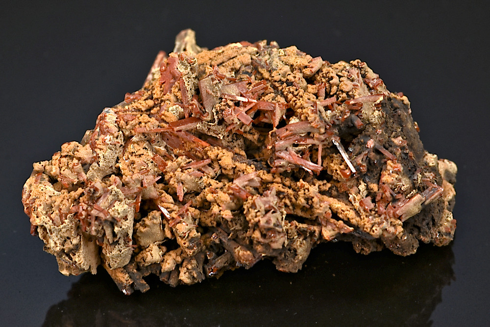 Crocoïte sur Limonite Crocoïte sur Limonite